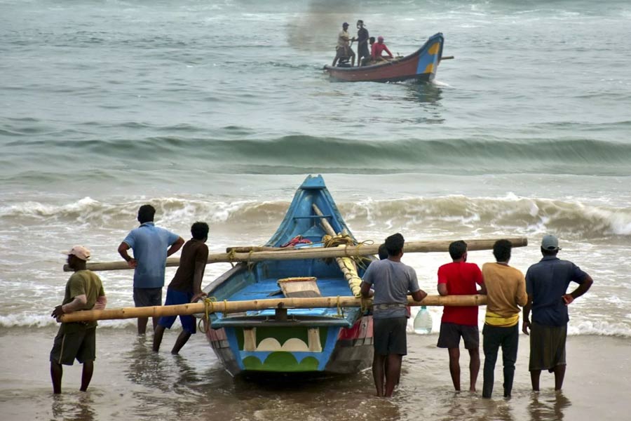 Cyclone Dana: Bangladesh prepares to combat the effect of cyclonic storm in coastal areas