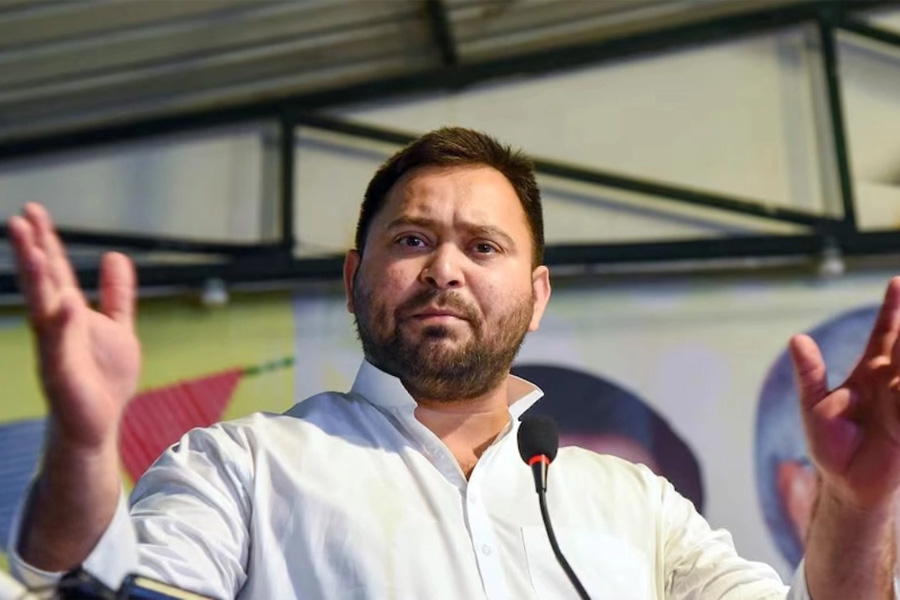 Tejashwi Yadav Accused Of Stealing Items From Deputy CM Residence