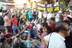 Junior Doctors protesting in front of Bow Bazar Police Station