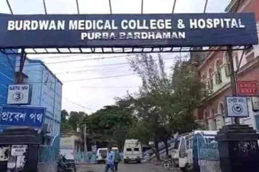 Chaoas in Burdwan Medical College