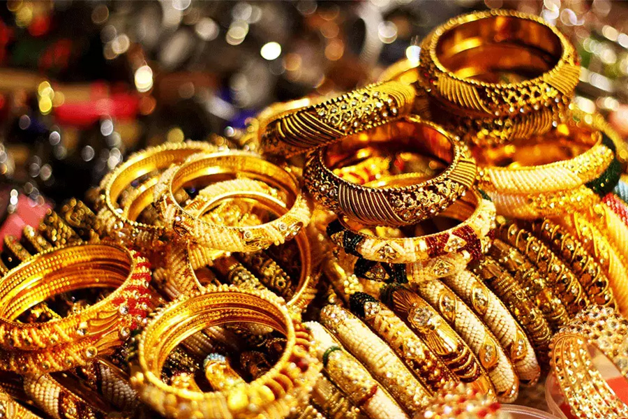 Dhanteras shopping Started Early as gold price rising high