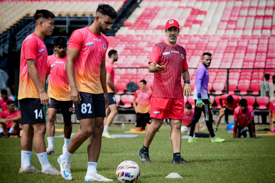 East Bengal coach practicing hard to bounce back in ISL 11