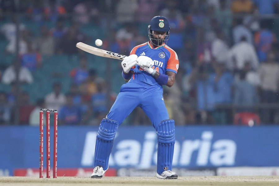 Hardik Pandya breaks Virat Kohli's T20I record and his no look shot goes viral