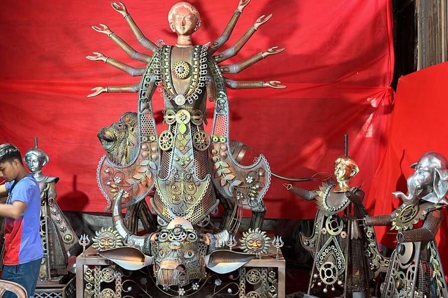 Durga Puja 2024: Heaviest Durga idol of 1500 kg, claims a committee in Barrackpore