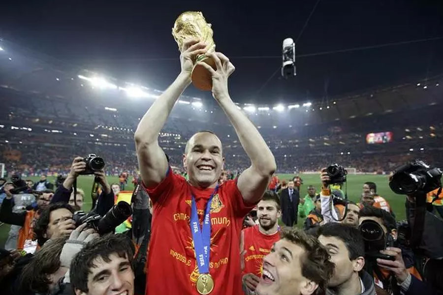 Andres Iniesta has decided to retire from professional football