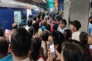 AC not working properly in Kolkata Metro