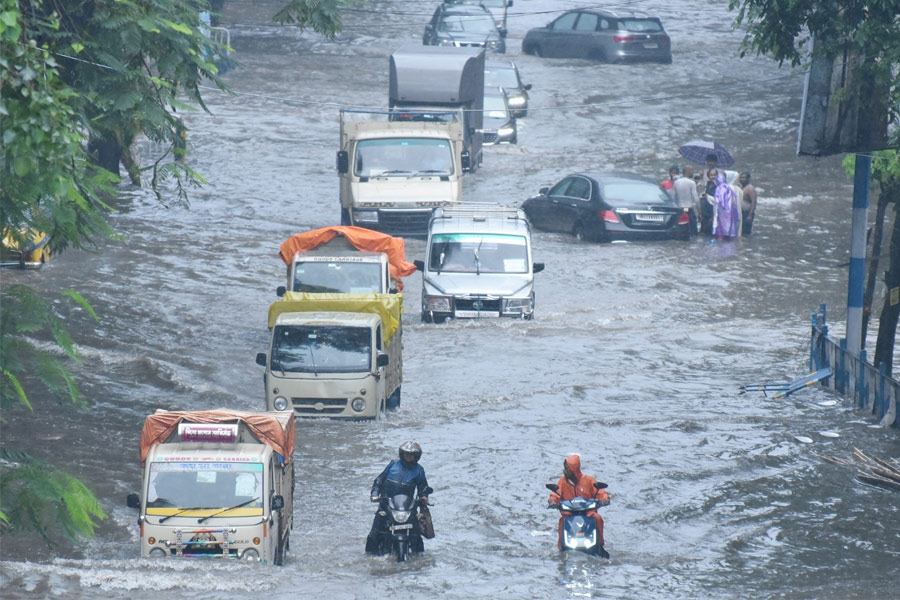 A youth electrocuted in waterlogged Kolkata