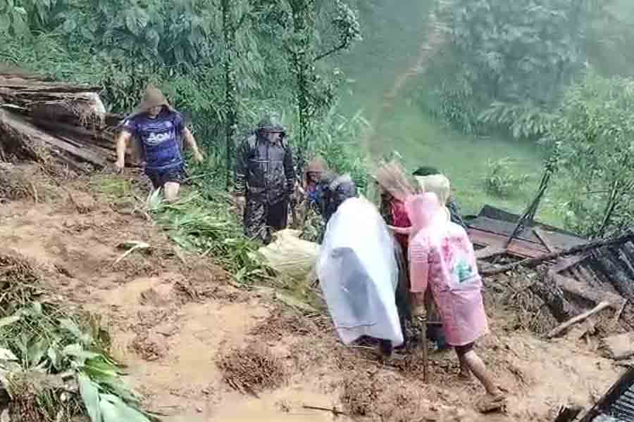 Landslide in Darjeeling due to heavy rain, 1 died