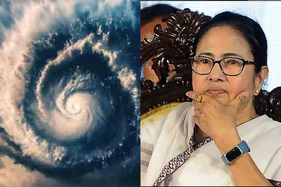 Mamata Banerjee holds press conference on cyclone Dana