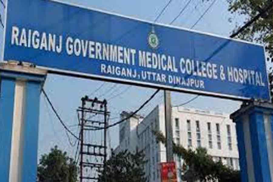 Doctors of Raiganj Government Medical College allegedly harassed by patient party