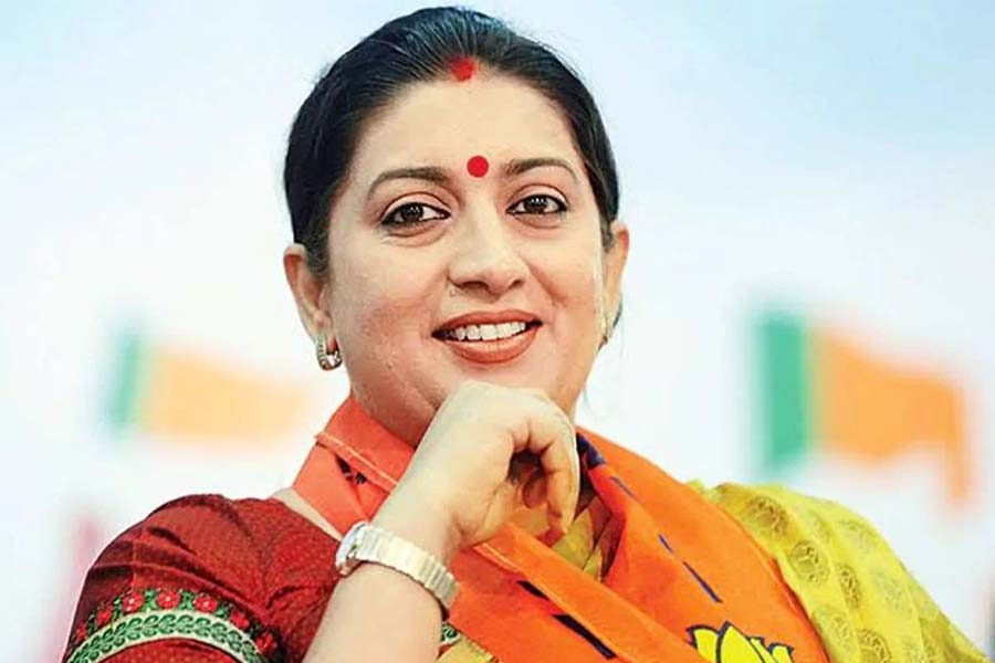 smriti irani to make tv comeback after 15years special cameo