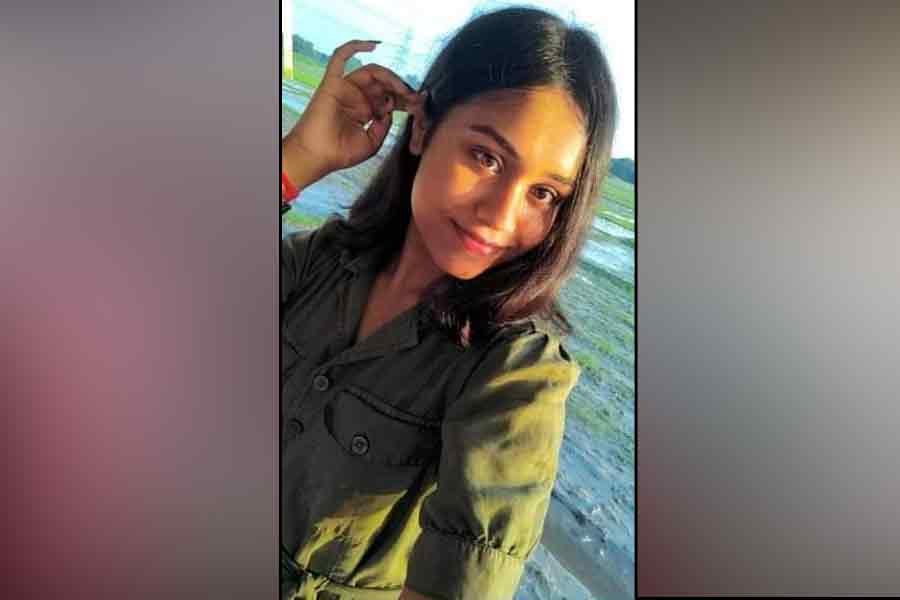 A Jalpaiguri girl allegedly killed herself