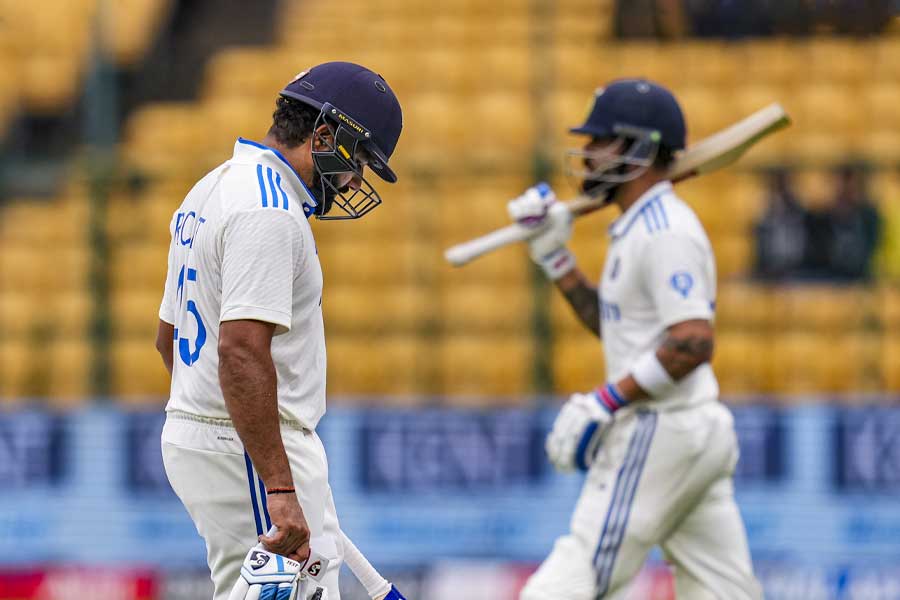 India cricket team sets new record of lowest test total at home