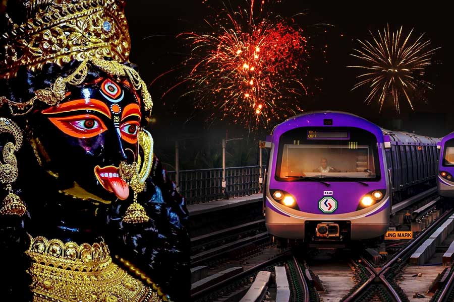 kolkata metro will provide extra service on Kalipuja