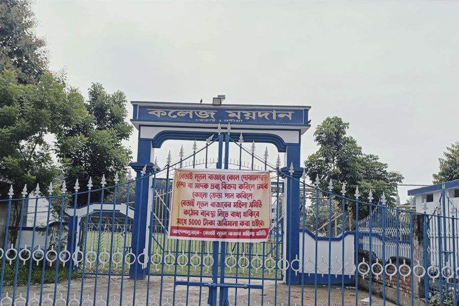 women of this village in Nadia are vocal about the accusations of selling illegal liquor