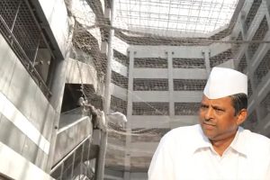 Maharashtra deputy speaker, MP, MLAs jump off 3rd floor of Mantralaya