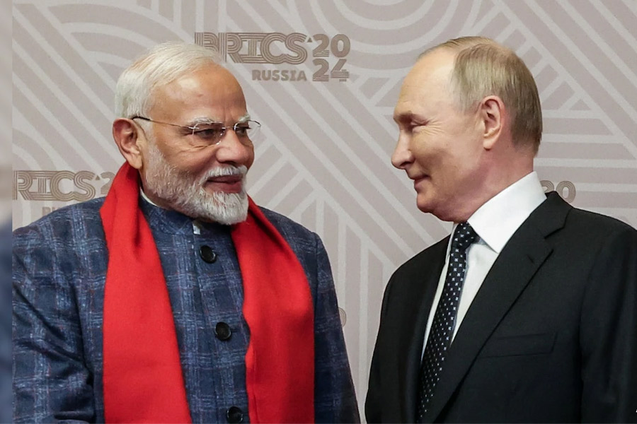 PM Modi gifts Jharkhand painting to Vladimir Putin