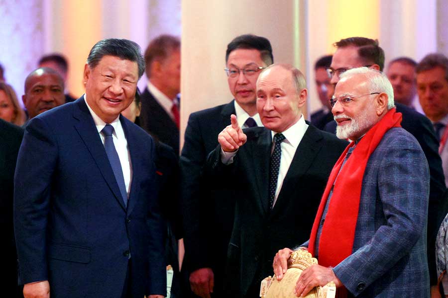 PM Modi and Xi Jinping met at a formal dinner