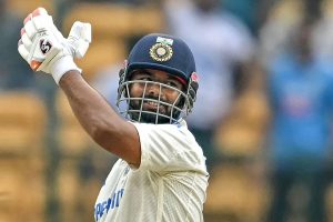 Rishabh Pant misses century after getting injured