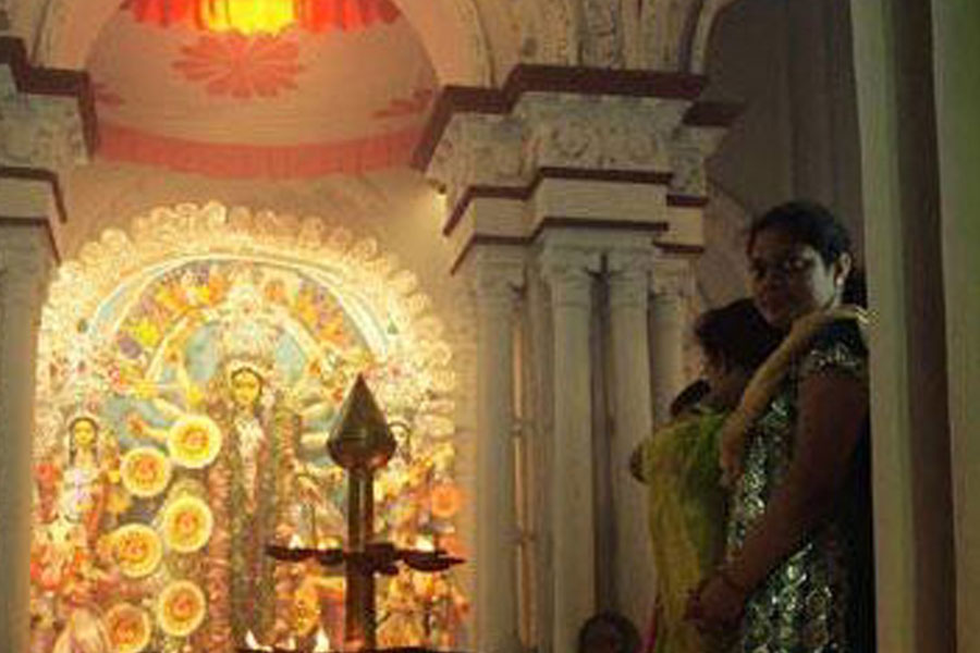 Bonedi Barir Durga Puja: Pujo history of two Bonedi Bari in North kolkata