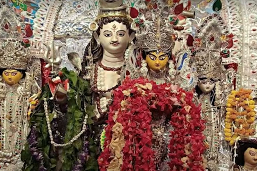 Bonedi Barir Durga Puja: Special ritual of Thanthania Dutta house