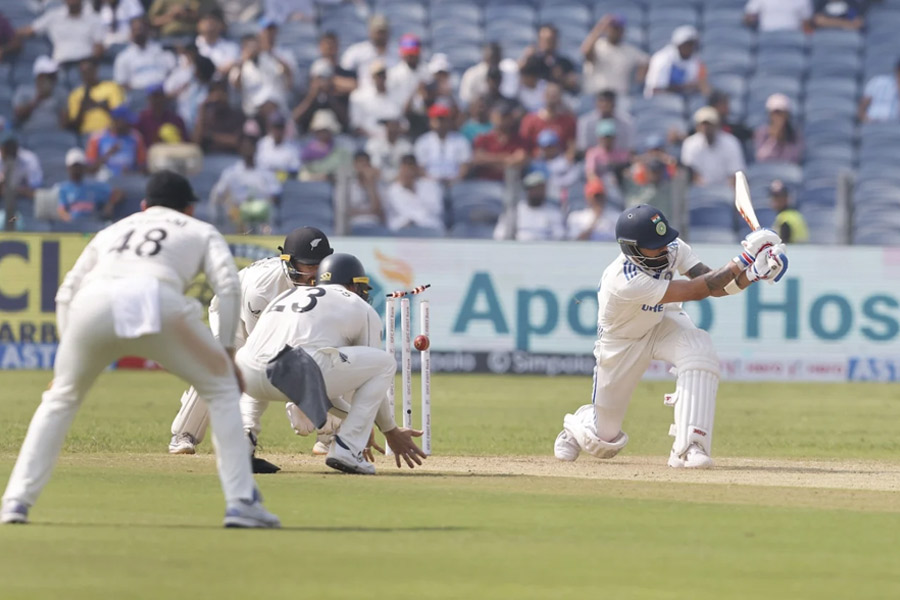 IND vs NZ: Virat Kohli faces criticism after getting out for poor shot