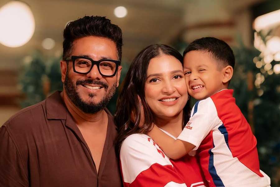 Subhashree Ganguly's lesson to his son before Diwali and Kali Puja