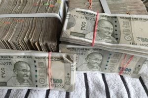 6,000 crore rupess Ponzi scam busted in Gujarat, mastermind underground