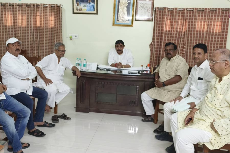 Anubrata Mondal and Kajal Sheikh seen face to face in core committee meeting at Birbhum