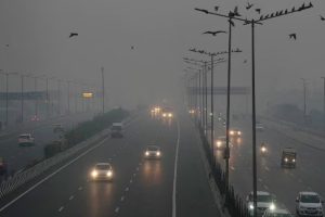 Thick smog blankets Delhi-NCR