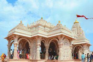 Man Arrested For Stealing Gold Necklaces From a Gujarat Temple