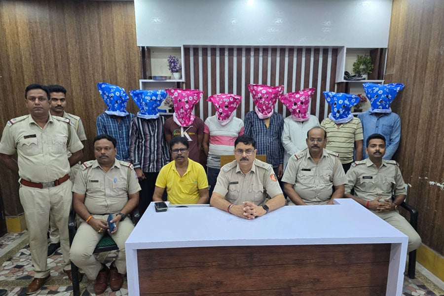 8 cow smugglers of Haryana were caught by kalna police