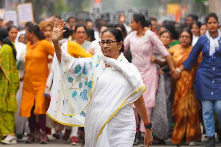 Mamata Model key to poll success in Maharashtra and Jharkhand