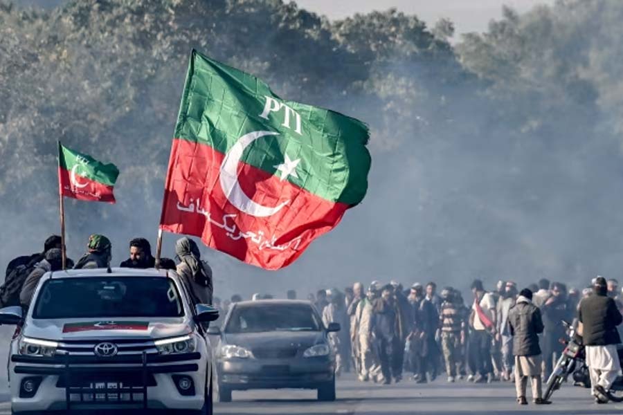 5 killed in Pakistan as supporter of Imran Khan march to Islamabad