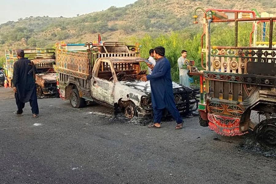 Terrorist attack in Pakistan: many died after terrorists shot a vehicle with passengers