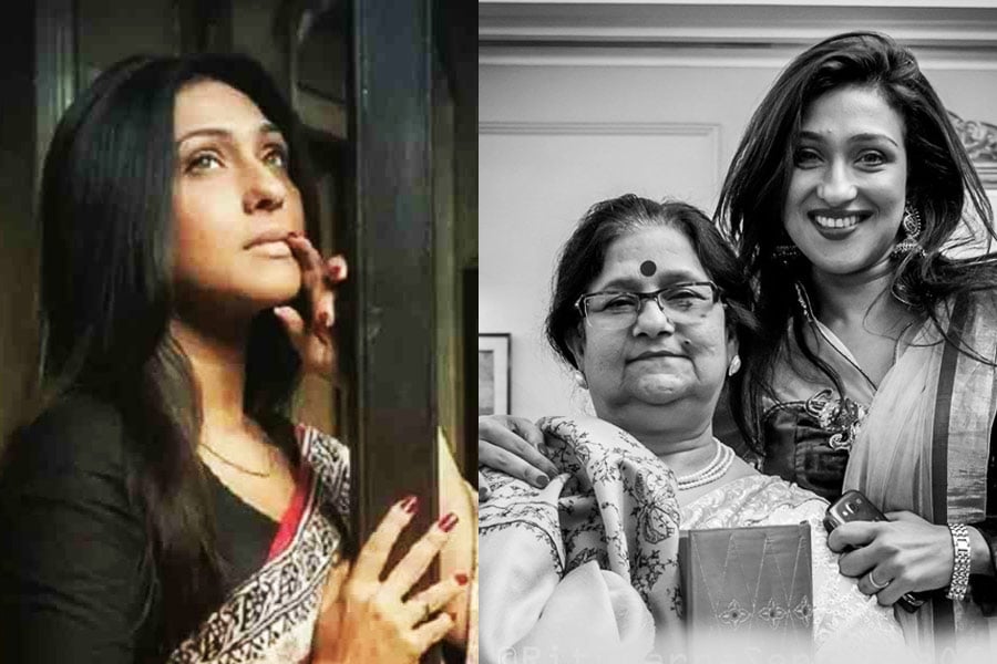 Actress Rituparna Sengupta's mother passes away