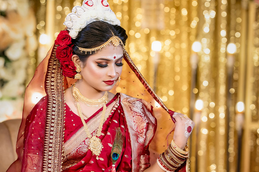 This is why Banarasi Saree is integral part of Indian wedding