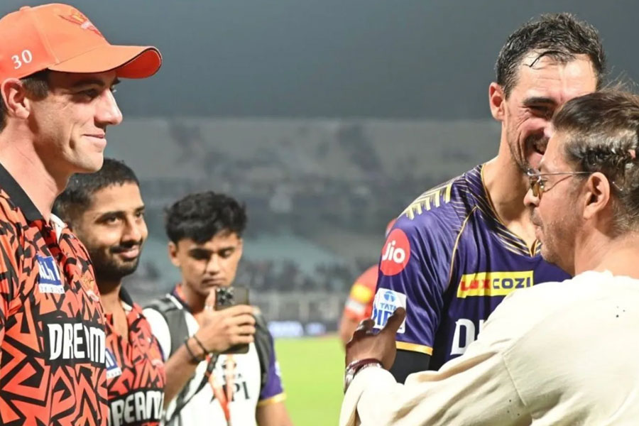 Former KKR cricketer Pat Cummins reveals that he had no idea who is Shah Rukh Khan