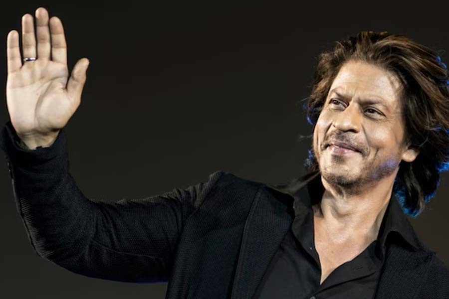 Shahrukh Khan says 'fame doesn't belong to me'