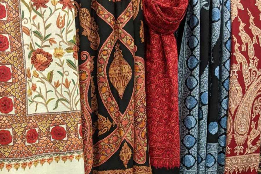 Know about Different types of Shawl as winter is coming