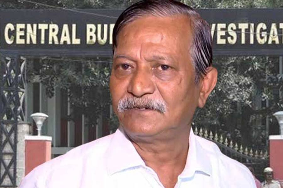 Sujay Krishna Bhadra seeks interim bail in Calcutta HC as CBI may arrest him