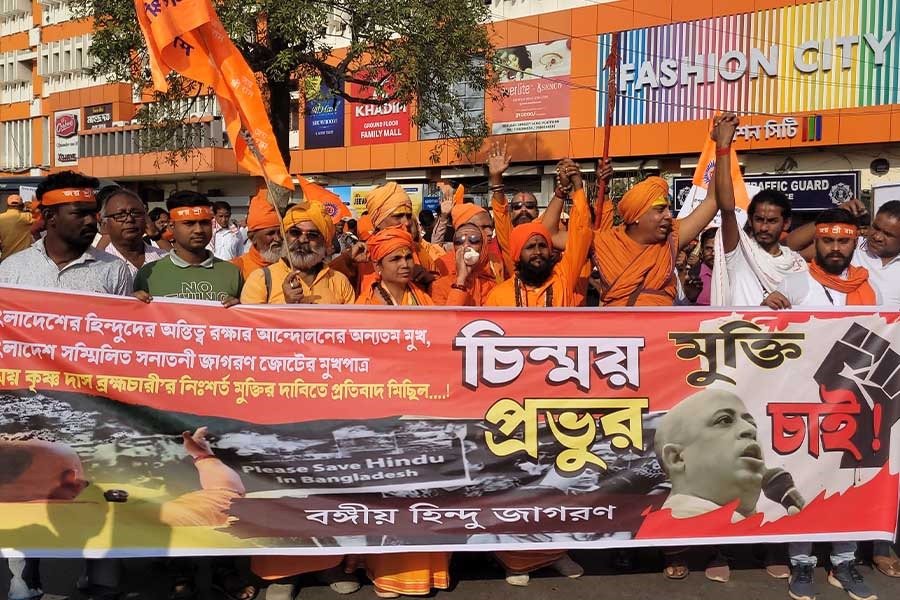 ISKCON authority in Kolkata organises protest rally to demand of releasing Chinmoy Prabhu held in Bangladesh