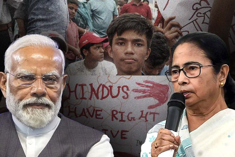 Mamata Banerjee slams BJP govt over Bangladesh issue