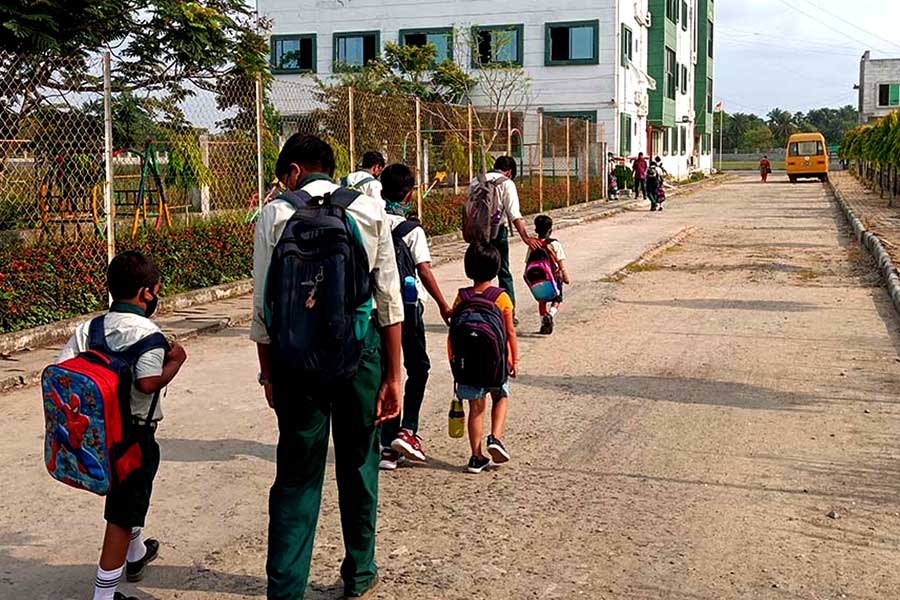 Bomb threat in Sonarpur school