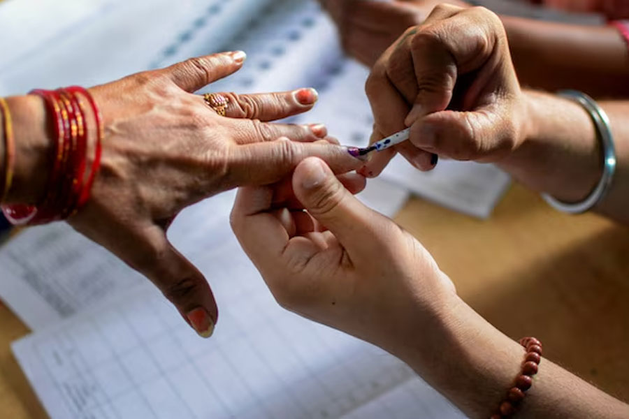 By-election Live Update: Polling rate till 1 pm in 6 centers of the state is 45.59 percent