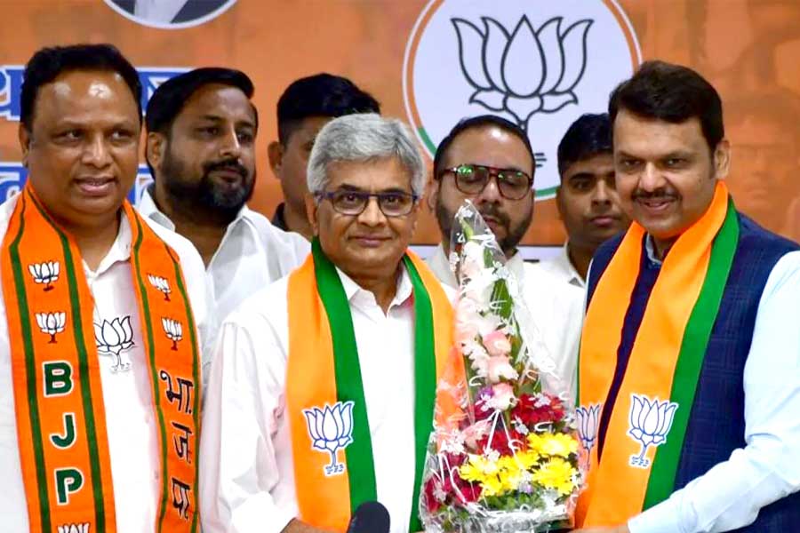 Congress veteran Ravi Raja joins BJP weeks ahead of Maharashtra Assembly Election