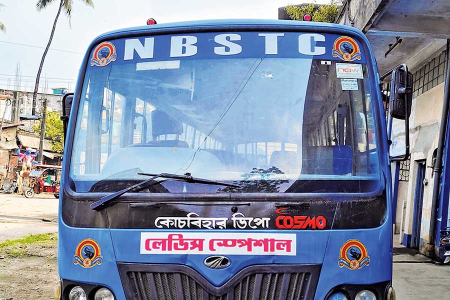 'Ladies Special Bus' will start to the way of North Bengal