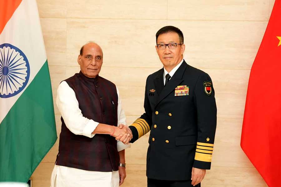 Rajnath Singh met defence minister of China