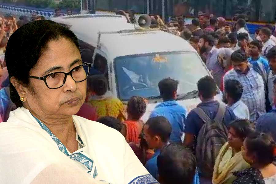 CM Mamata Banerjee calls Transport minister after Salt Lake accident