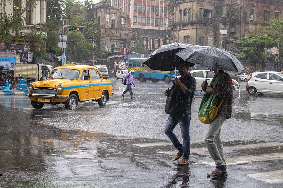 WB Weather Update: Met department predicts rain in some parts of bengal